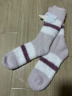 ジェラートピケ　ピンクとホワイトのボーダールームソックス　もこもこ素材