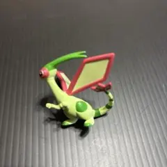 ポケモン　フライゴン　フィギュア