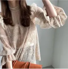 美品　Ameri BUSTIER LIKE EMBROIDERY BLOUSEのサムネイル