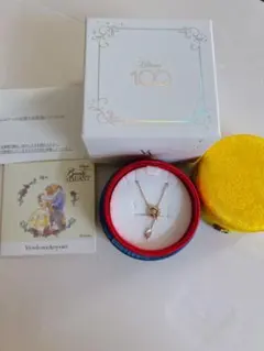 【美女と野獣】 K18イエローゴールド 魔法のバラ ラブルネックレス