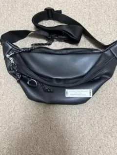 spinns ボディバッグ