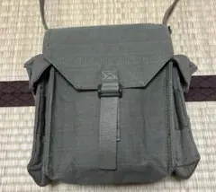 ミリタリーバッグ　キャンバス ショルダーバッグ