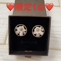 ❤️新品❤️Elepain 花モチーフ ピアス　可愛い　桜モチーフ　ゴールド　入学式