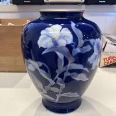 深川製磁 花瓶 牡丹 瑠璃色 金彩 - メルカリ
