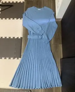 ロングニットワンピース 水色　プリーツスカート 長袖 ベルト付き　S