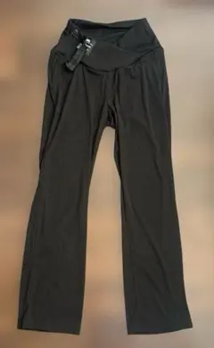 マタニティ用のブラックパンツ　美品
