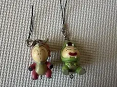 クレヨンしんちゃん　つながるマスコット ストラップ 2個セット