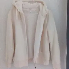 ユニクロボアパーカー