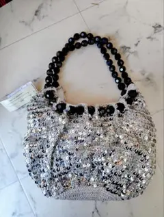 シルバースパンコールにビーズ ショルダーバッグ　パーティーにも素敵　新品タグ付き