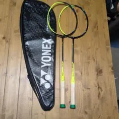 バドミントンラケット 2本セット(ヒビあり)