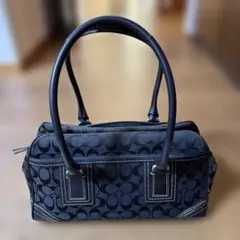 COACH シグネチャー ハンドバッグ ブラック　旅行に最適　外側ポケット2個のサムネイル