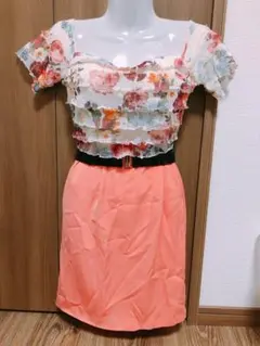 TiaraMily♡花柄オフショルドレス ワンピースのサムネイル