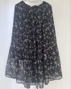 INGNI 花柄 プリーツスカート　黒