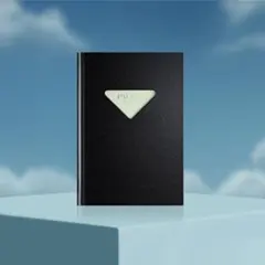 PRADA BEAUTY ノートブック