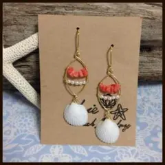 ホワイトシェルのゆらゆらピアス