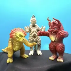 「押入れのソフビ大処分」80年代・日本製「弱い怪獣大集合！」での出品です。