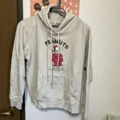 PEANUTS フード付きパーカー クリーム色