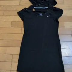 NIKE DRI-FIT フード付きワンピース ブラック Mのサムネイル