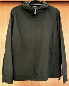 UNIQLO フード付きブラックジャケット 黒 Mサイズ