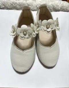 キッズ　フォーマルシューズ　ホワイト 白い　17cm　花飾り 発表会　結婚式