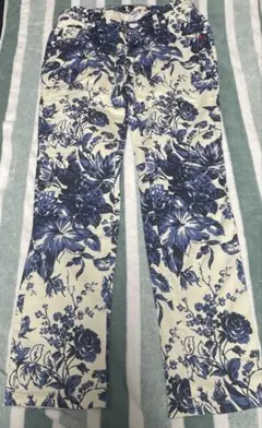 Item thumbnail for item 71e6f823-d165-4122-84cc-16f9f80b7ca6