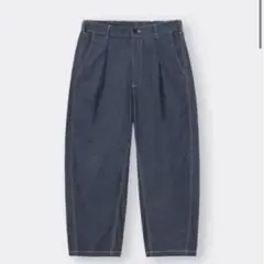 GU ライトデニムカーブタックアンクルパンツ