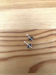 シルバー　2mmボールピアス(両耳)