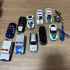 警察車両とヘリコプターのミニカーセット