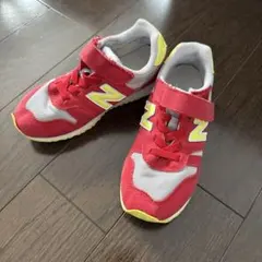 New Balanceキッズスニーカー18cm