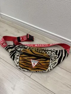 GUESS ヒョウ柄 アニマル柄 ボディバッグ ウエストバッグ ショルダーバッグ