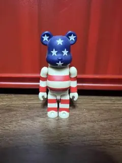 激レア！ロンドンのディズニーストア限定ビニールメーション ベア 
