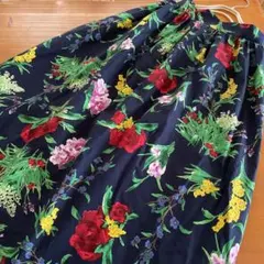 フラワープリント　華やぎロングフレアスカート　ウエストゴムあり