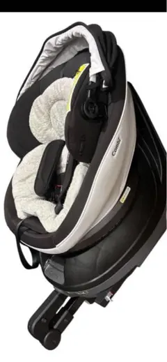 コンビ　回転式チャイルドシート ブラック/ホワイト