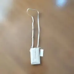 新品！ベージュ クロコダイル型押し スマホショルダーバッグ