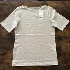 【ユニクロ】ストレッチコットン　ボートネックT Mサイズ