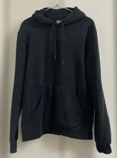 PUMAプーマ　パーカー　ブラック　メンズM