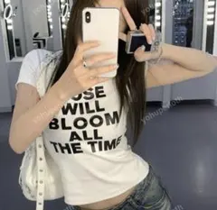 SHEIN 半袖ホワイトTシャツ　チビT ロゴプリント　Sサイズ