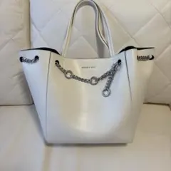 ✨チャールズ＆キース✨トートバッグ✨のサムネイル