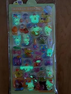 夜光シール　ぷっくり立体シール サンリオ　ぷくぷく