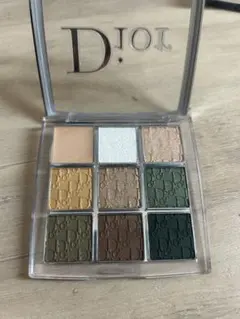 DIOR バックステージアイパレット　008カーキ