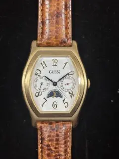 新品未使用GUESS メンズ　腕時計　ムーンフェイス　クロノグラフ 稼働品のサムネイル