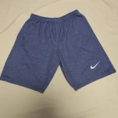 Nike ネイビー ショートパンツ