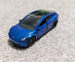 テスラモデル3 青色 ミニカー マッチボックス