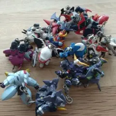 d*9様 ガンダム、エヴァンゲリオンなどミニフィギュアセット