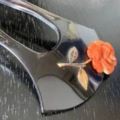薔薇の立体彫刻が可愛い 鼈甲・珊瑚・金工の銀杏形かんざし