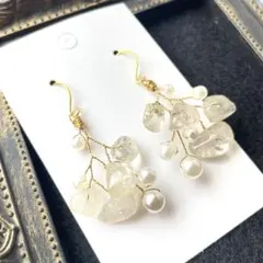 1667 癒しの石✨くすみカラー グリーンルチルクォーツ樹脂ノンホールピアス