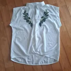 ボタニカル刺繍 ノースリーブシャツ ホワイト M