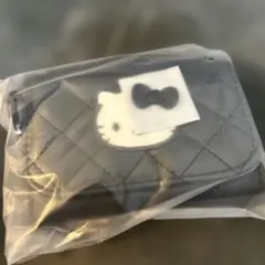 ハローキティ 黒いキルティングケース