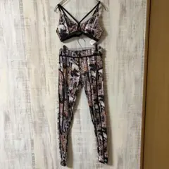 ズンバ zumba ヨガ　ピラティス　セットアップ　レギンス