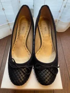 Pitti ブラック メッシュ パンプス